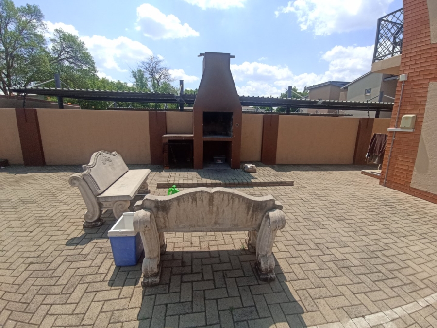 To Let 2 Bedroom Property for Rent in Bult South North West